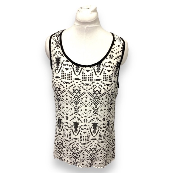 Full Tilt Women’s Scoop Neck Ethnic High-Low Sheer Tank, White/Black, size XL - Picture 1 of 11